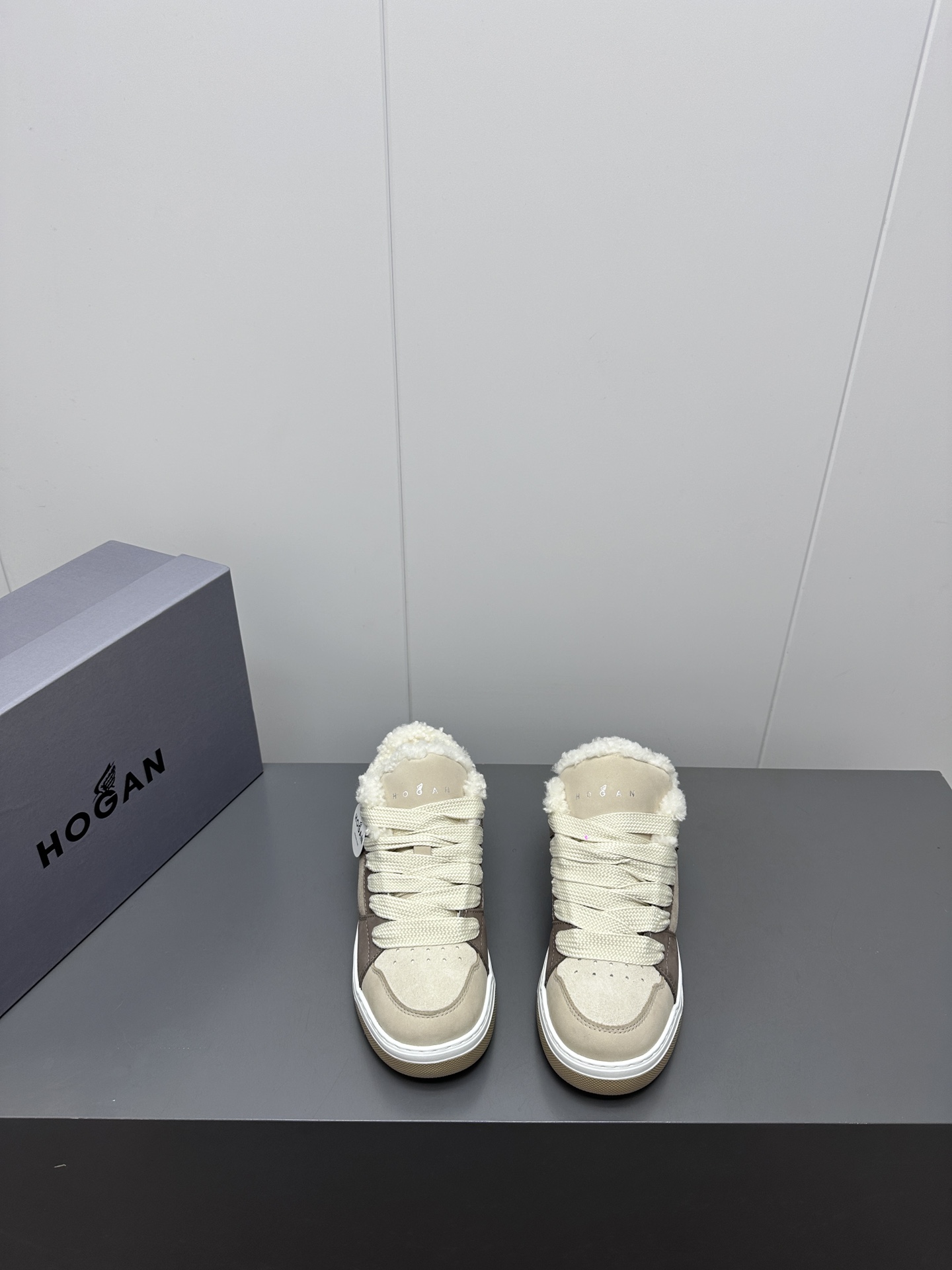 Hogan Winter Shoes: Stylish Cow Skin Couples’ Footwear, Super Light Comfort. - 图片 4