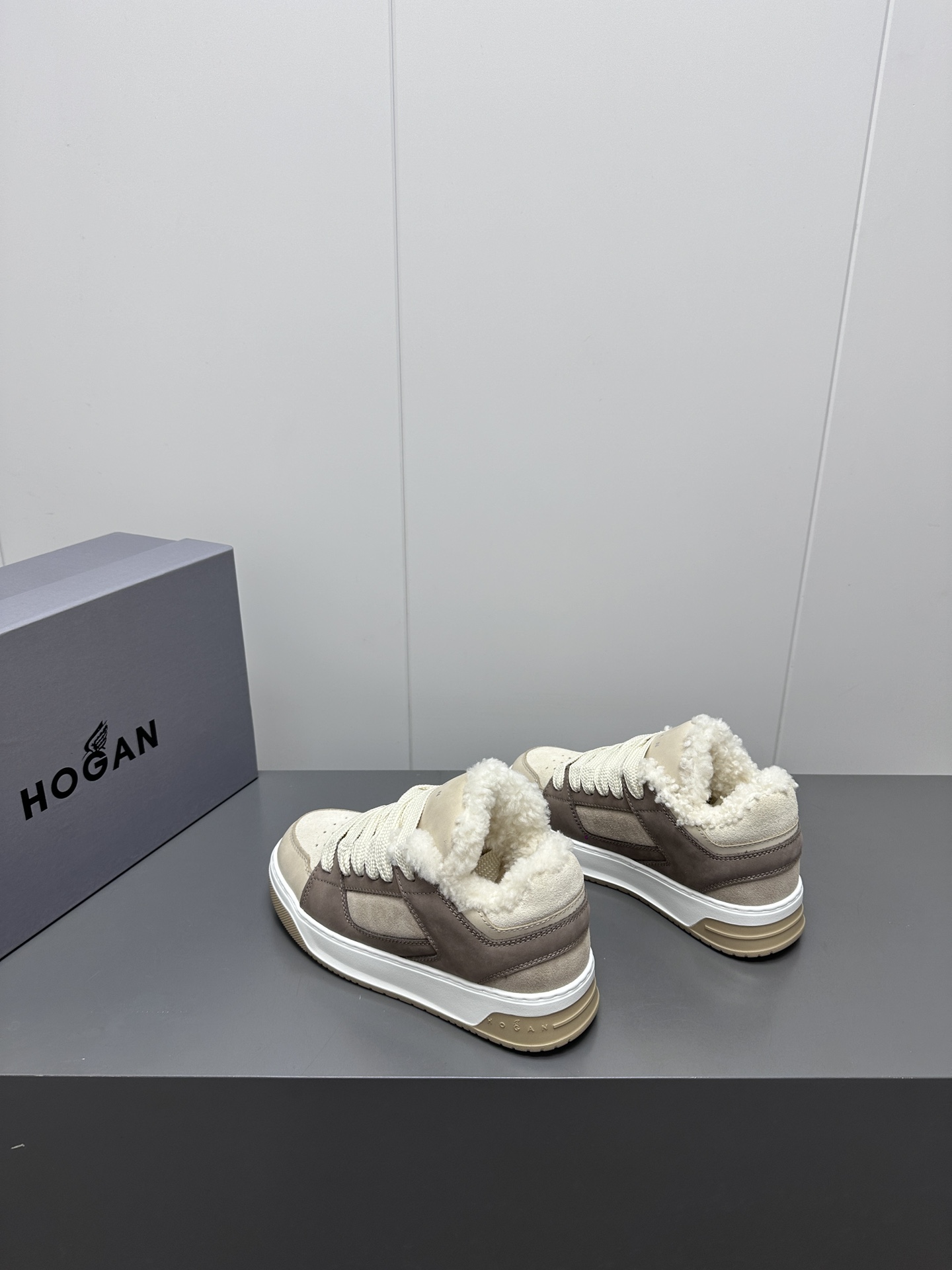 Hogan Winter Shoes: Stylish Cow Skin Couples’ Footwear, Super Light Comfort. - 图片 5