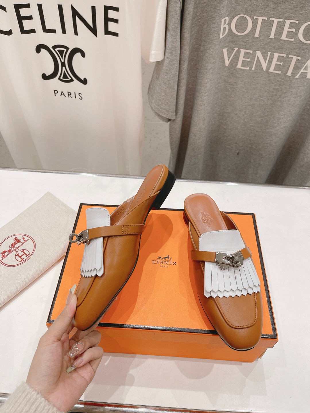 高版本出厂 🆕Herme…s fw24 new arrival～H家新款kelly扣流苏半托乐福鞋鞋型很