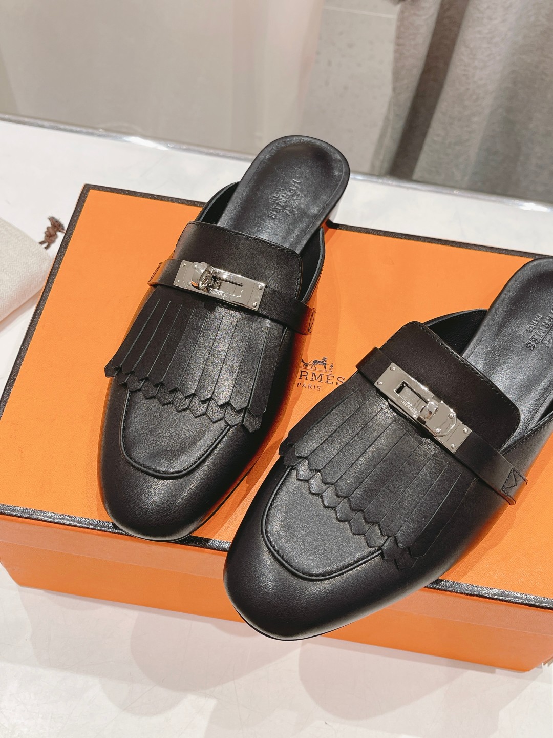 高版本出厂 🆕Herme…s fw24 new arrival～H家新款kelly扣流苏半托乐福鞋鞋型很