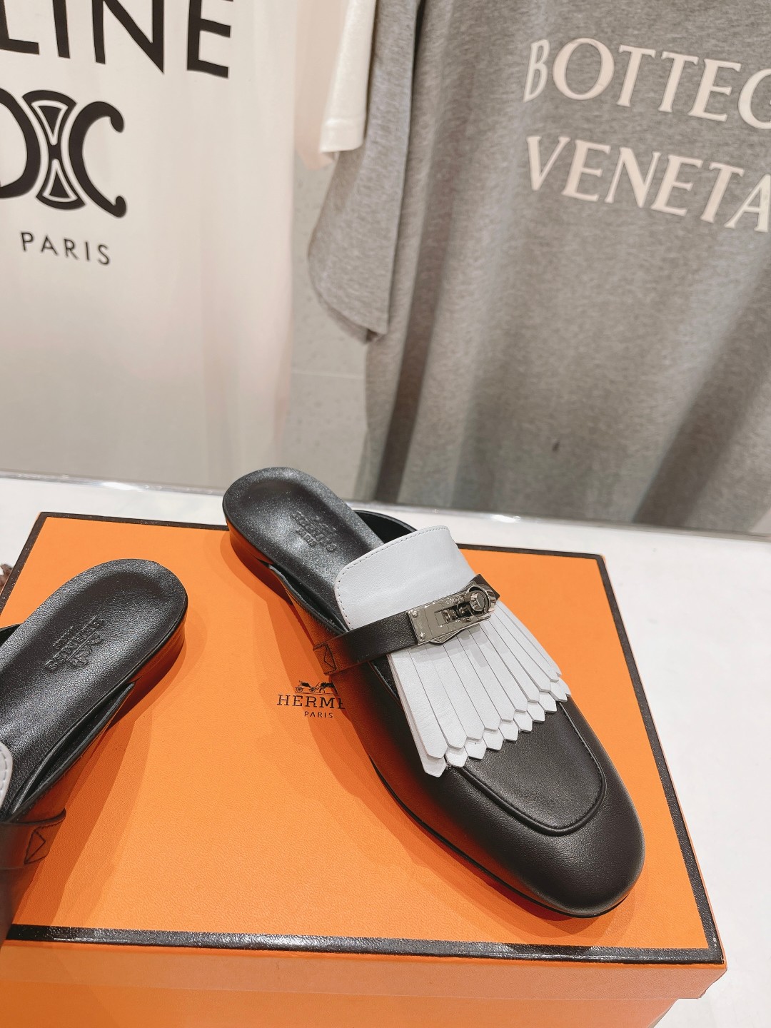 高版本出厂 🆕Herme…s fw24 new arrival～H家新款kelly扣流苏半托乐福鞋鞋型很