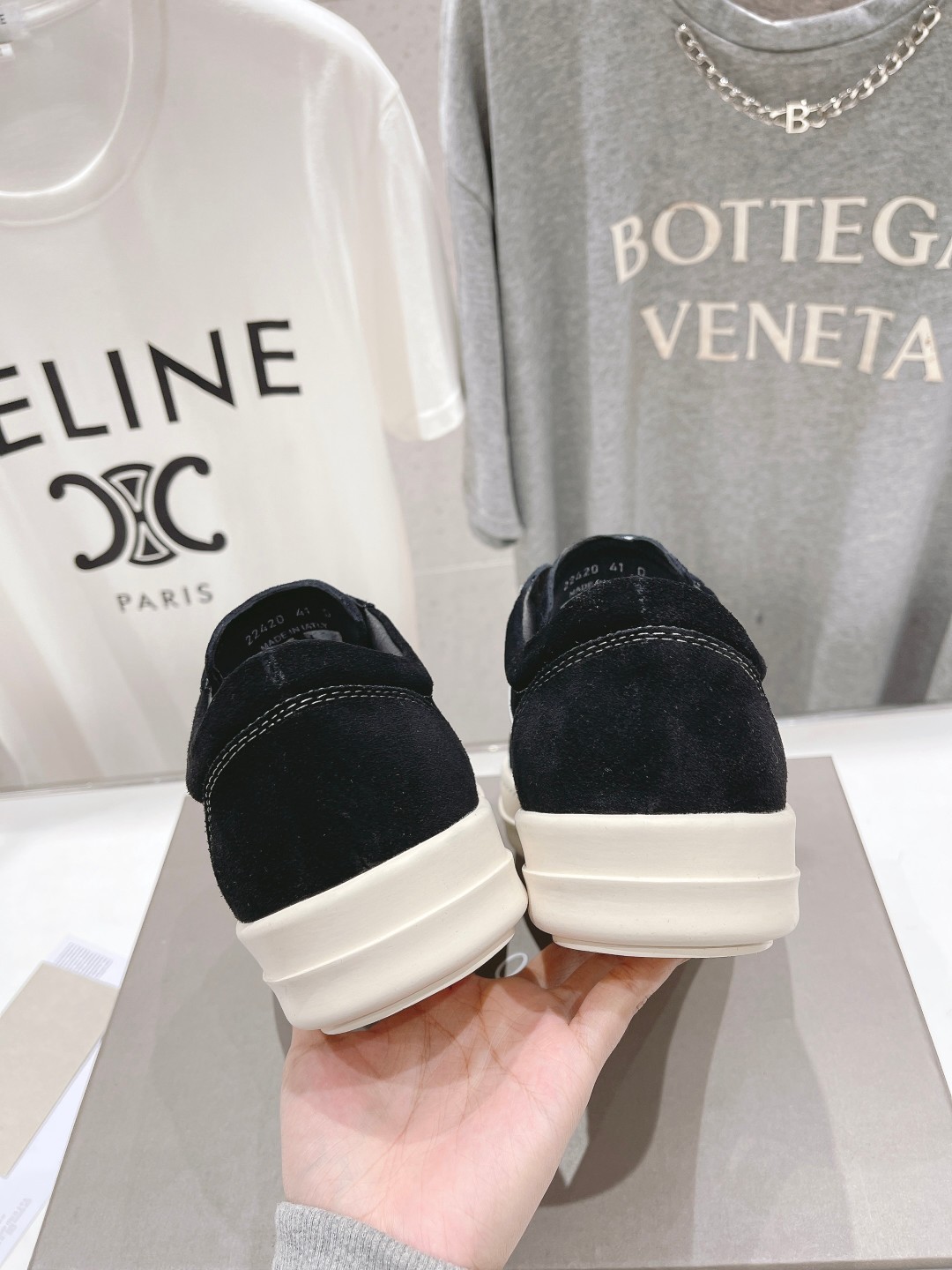 Rick Owens’ High-End Retrospect Sneakers: Luxury Design with Premium Materials - 图片 6