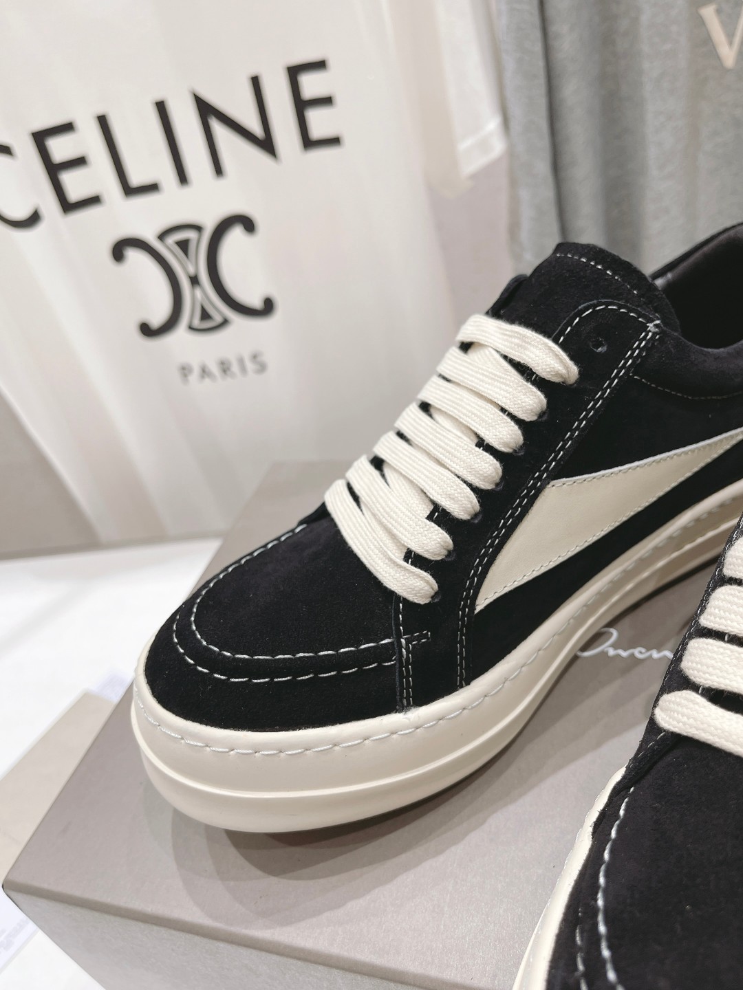 Rick Owens’ High-End Retrospect Sneakers: Luxury Design with Premium Materials - 图片 8