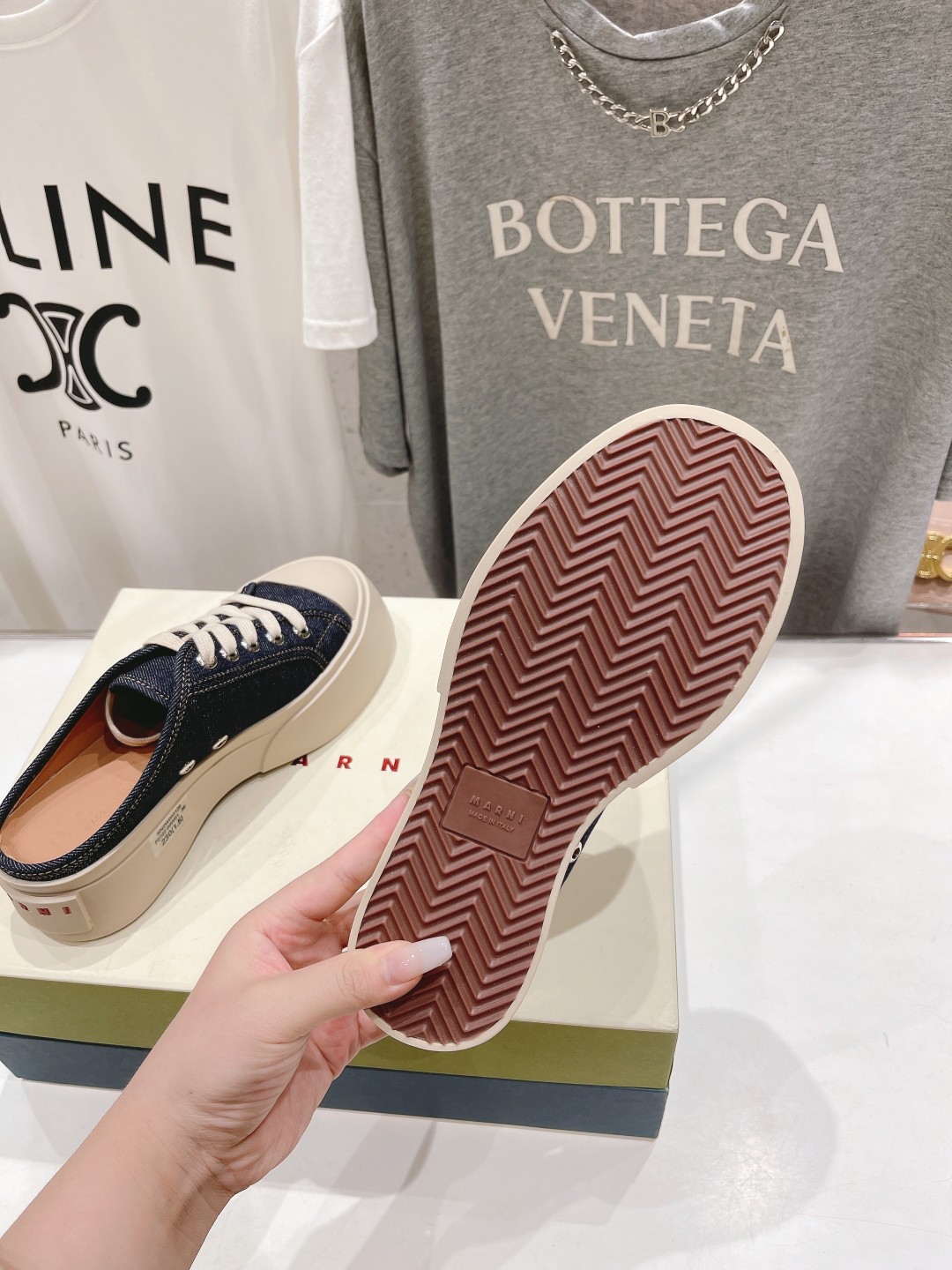 高品质升级版 Marni|玛丽珍大头半托娃娃鞋‼️升级大底，原版一致套楦工艺，升级最新官方原版包装‼️玛