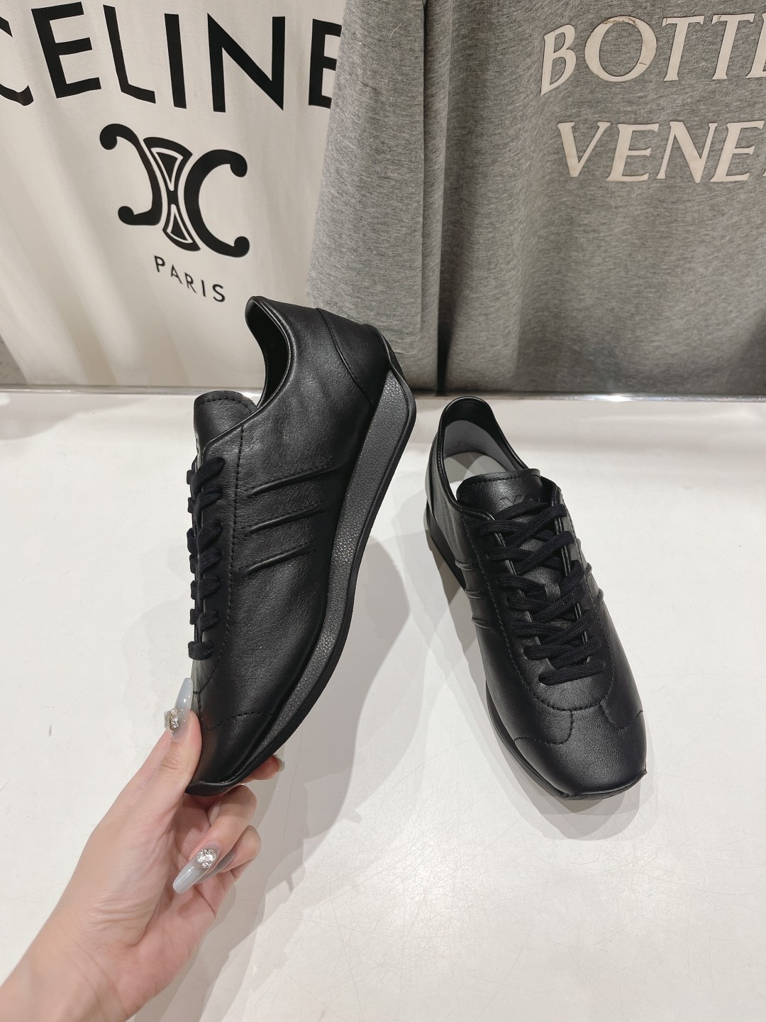 Y-3 YohjiYamamoto 2024 Limited Edition Black Shoes with Unique Design - 图片 4