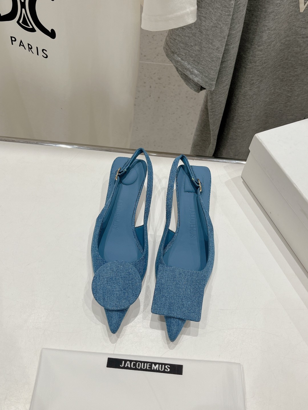 高版本出厂
「JACQUEMUS」24ss春夏 方跟小尖头凉鞋🤎肯豆同款！
一如既往极简优雅路线·超级好