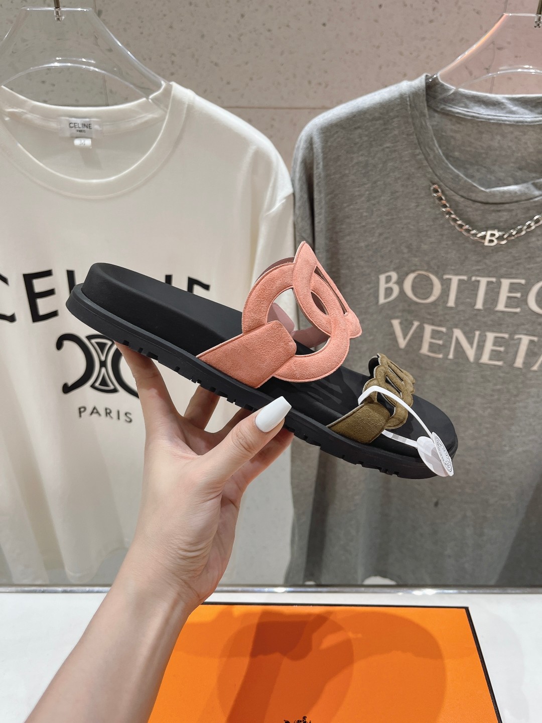 高版本出厂 男码+10 Herme*H家春夏凉拖系列经典款型➕最新配色 一直都很火爆的二舅拖鞋,随意各种