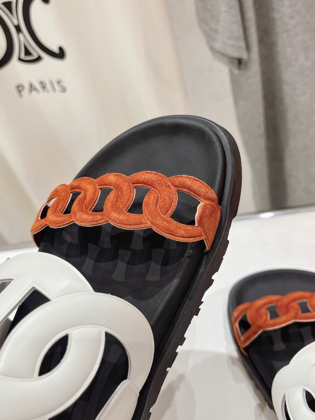 高版本出厂 男码+10 Herme*H家春夏凉拖系列经典款型➕最新配色 一直都很火爆的二舅拖鞋,随意各种