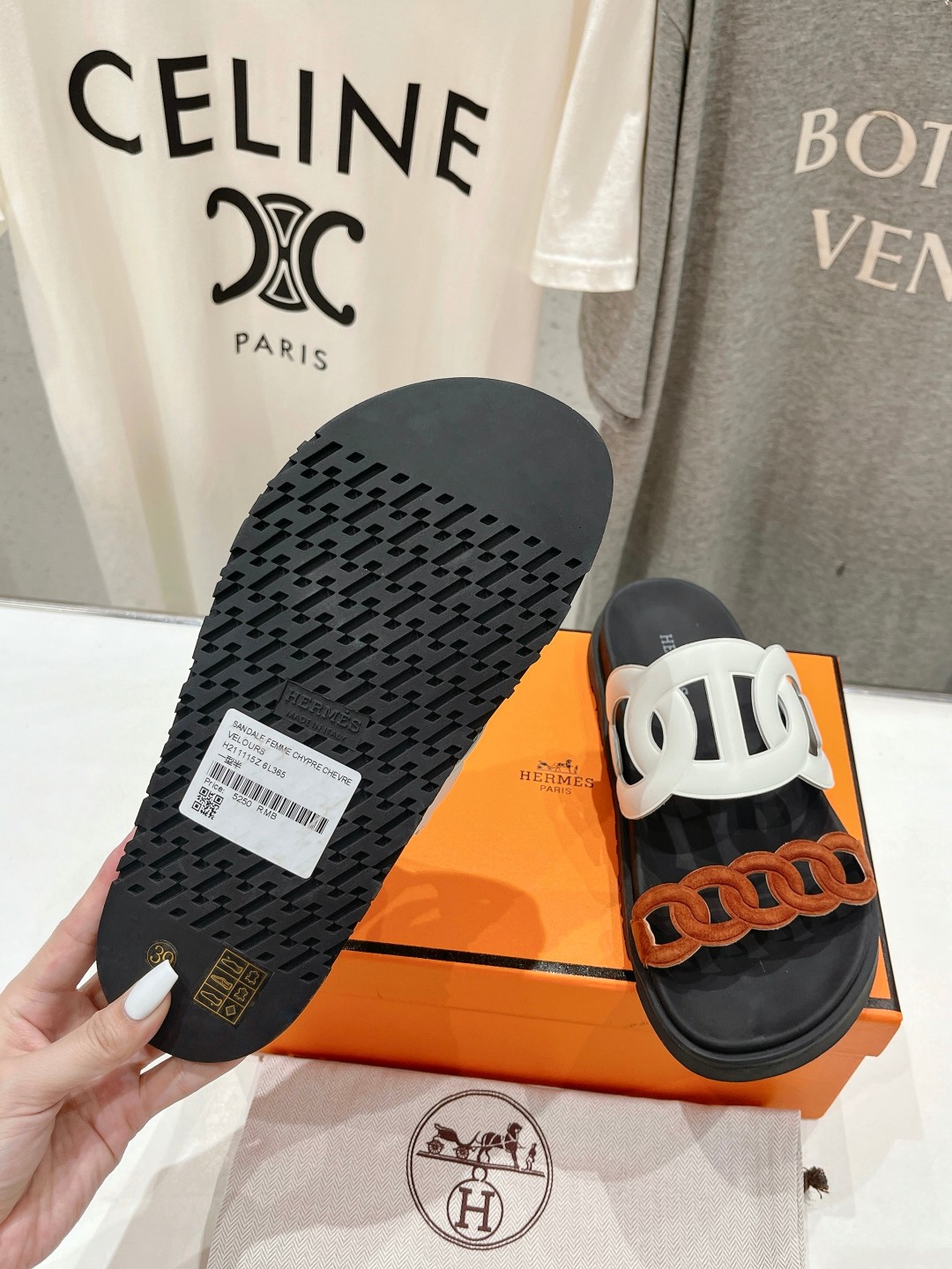 高版本出厂 男码+10 Herme*H家春夏凉拖系列经典款型➕最新配色 一直都很火爆的二舅拖鞋,随意各种