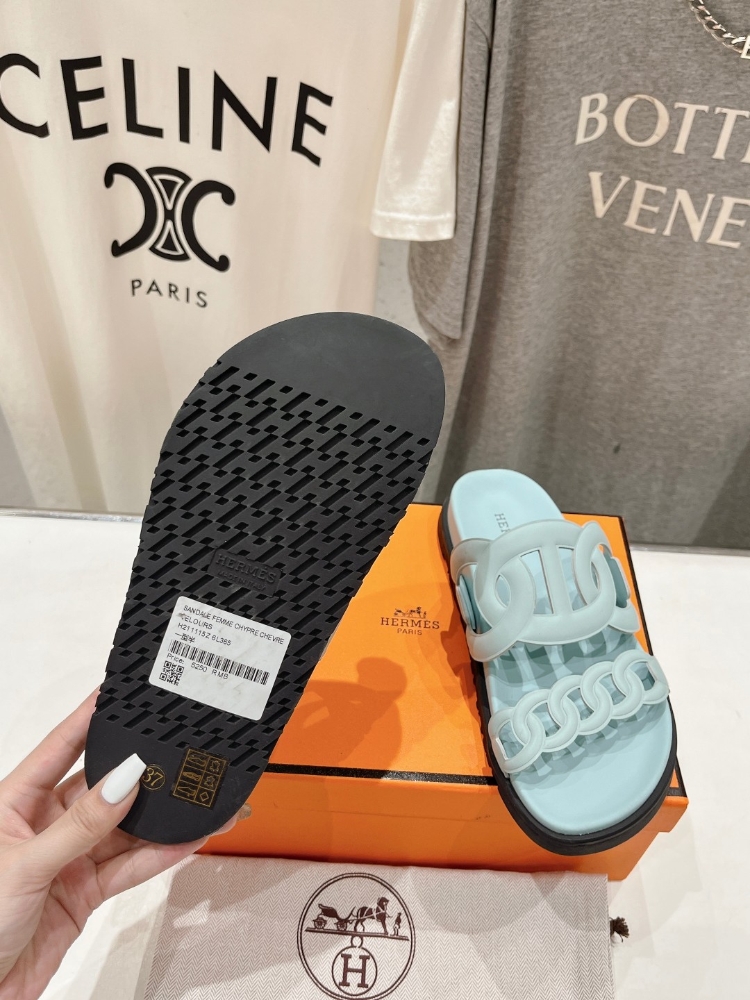 高版本出厂 男码+10 Herme*H家春夏凉拖系列经典款型➕最新配色 一直都很火爆的二舅拖鞋,随意各种