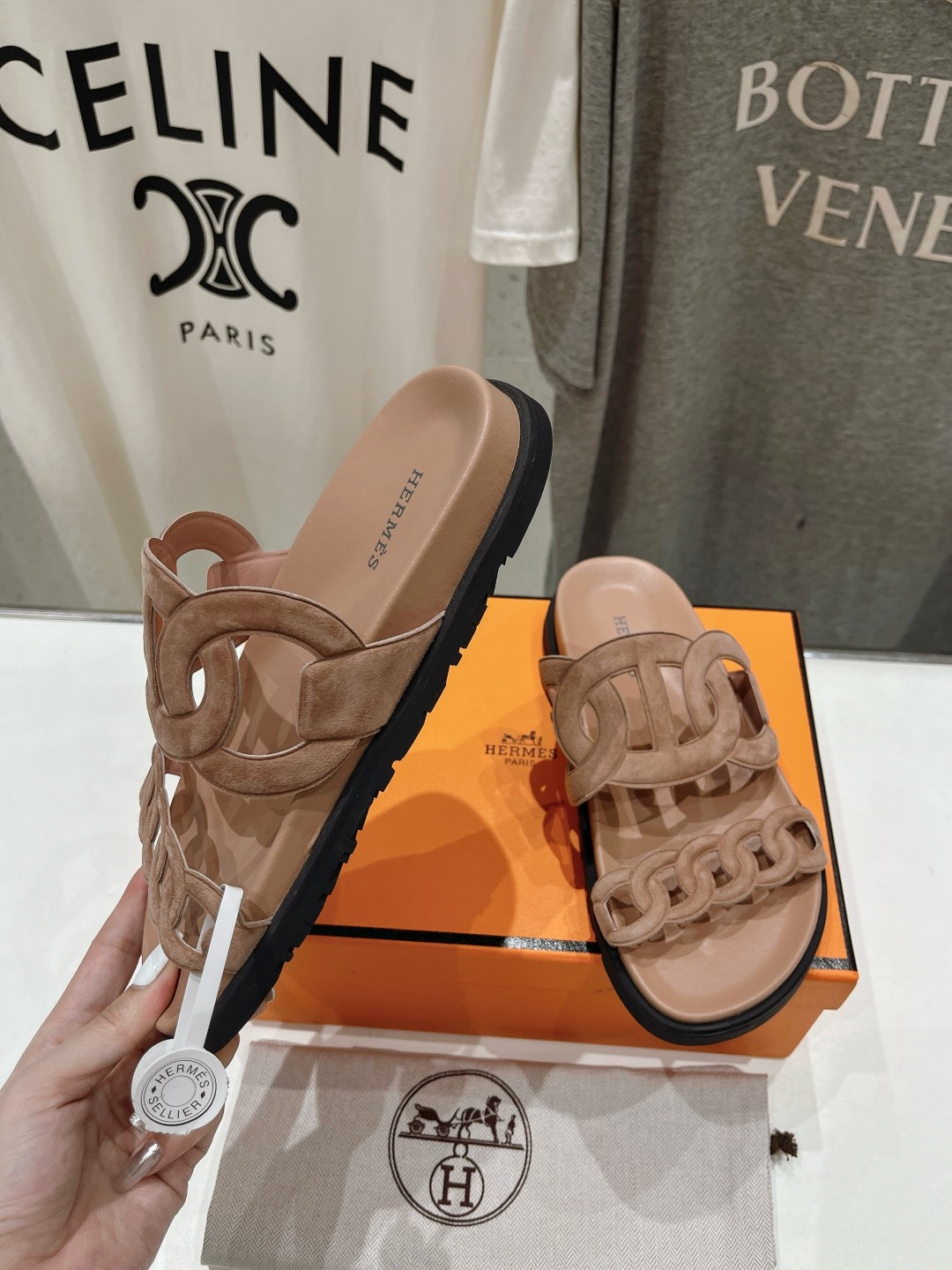 高版本出厂 男码+10 Herme*H家春夏凉拖系列经典款型➕最新配色 一直都很火爆的二舅拖鞋,随意各种