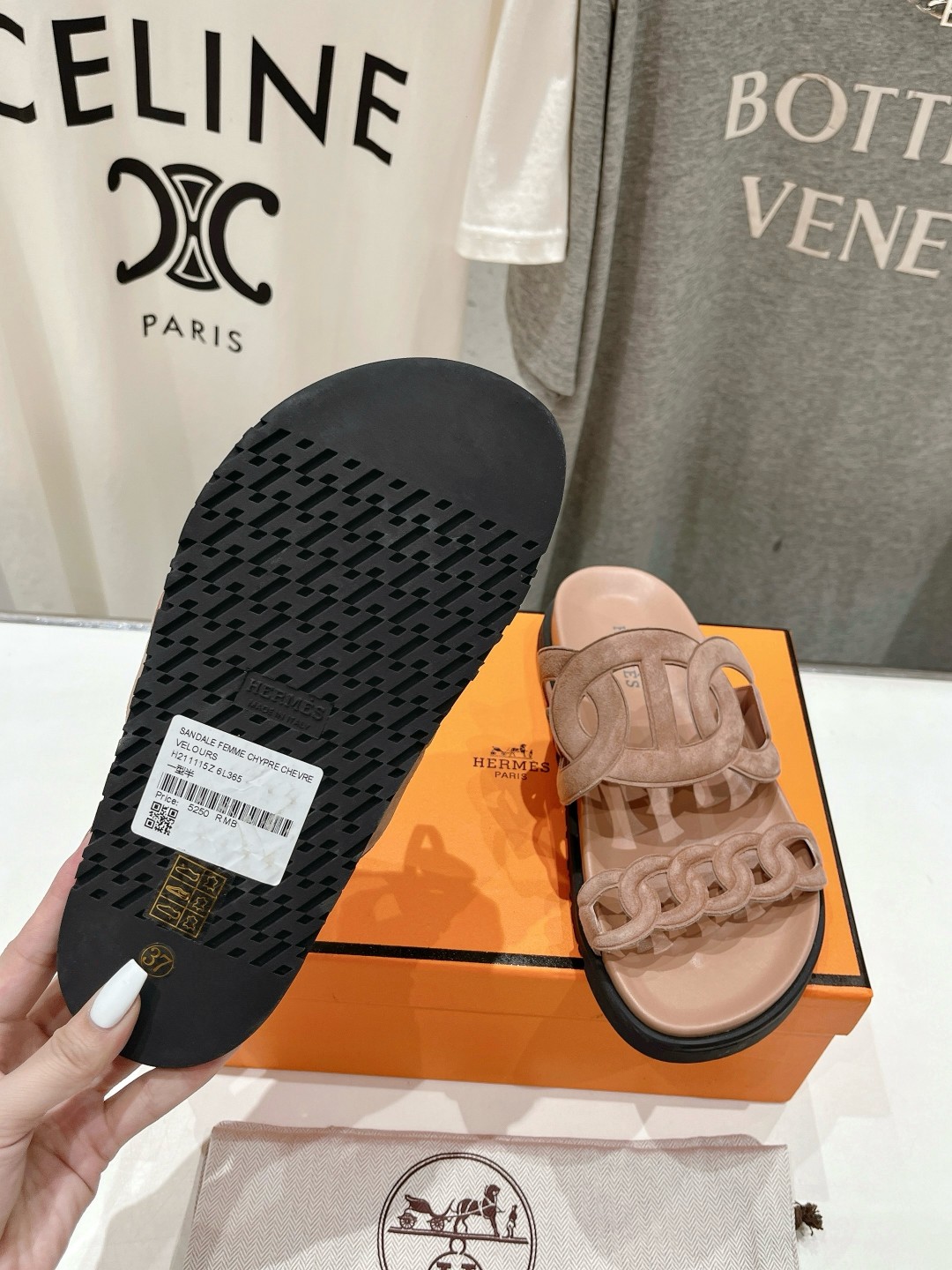 高版本出厂 男码+10 Herme*H家春夏凉拖系列经典款型➕最新配色 一直都很火爆的二舅拖鞋,随意各种