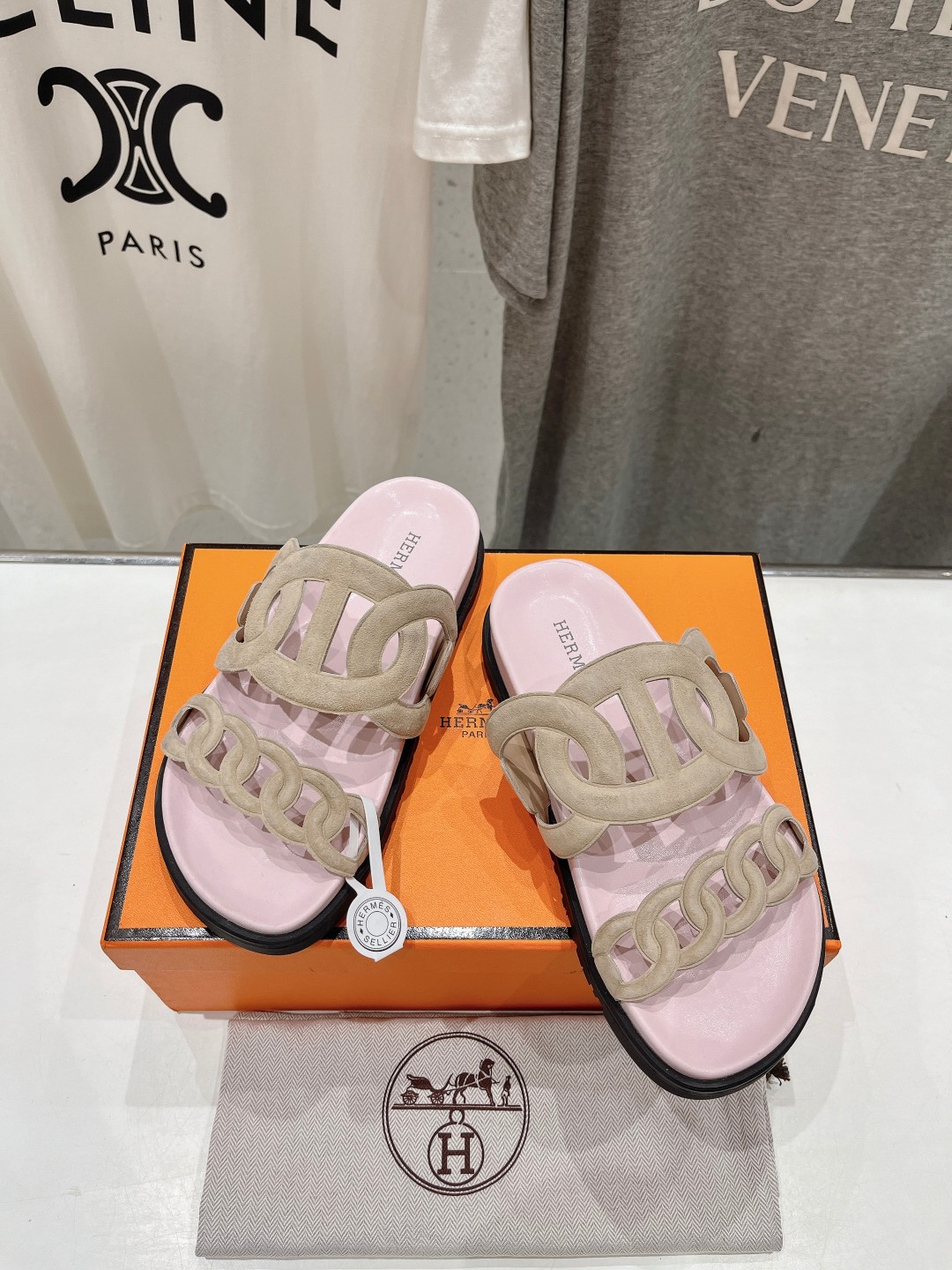 高版本出厂 男码+10 Herme*H家春夏凉拖系列经典款型➕最新配色 一直都很火爆的二舅拖鞋,随意各种