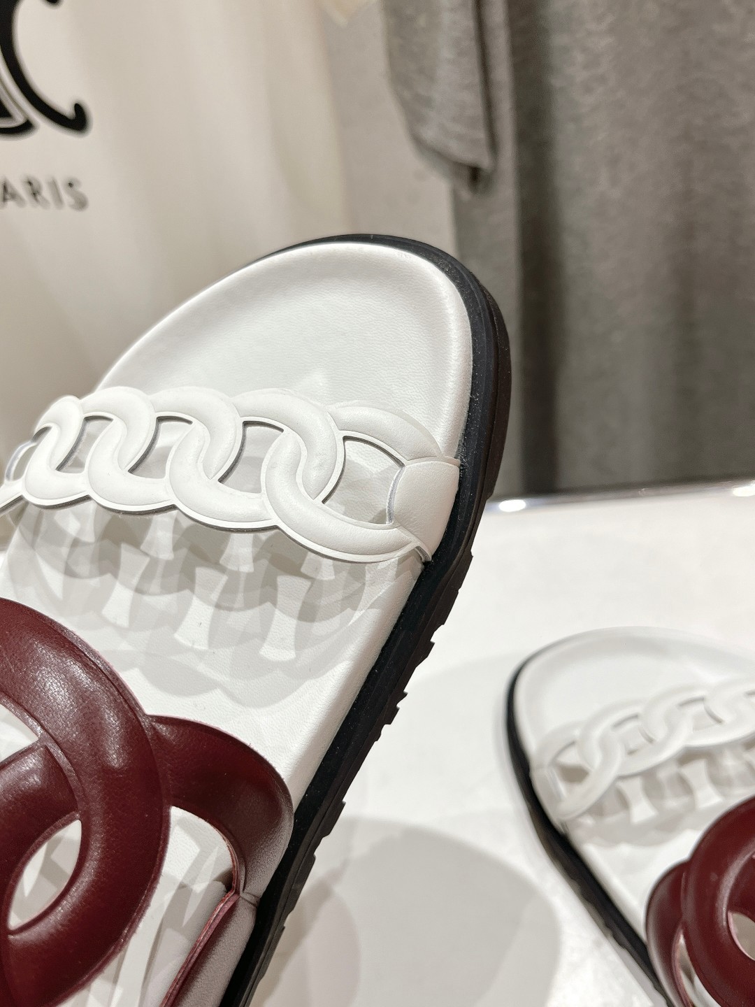 高版本出厂 男码+10 Herme*H家春夏凉拖系列经典款型➕最新配色 一直都很火爆的二舅拖鞋,随意各种