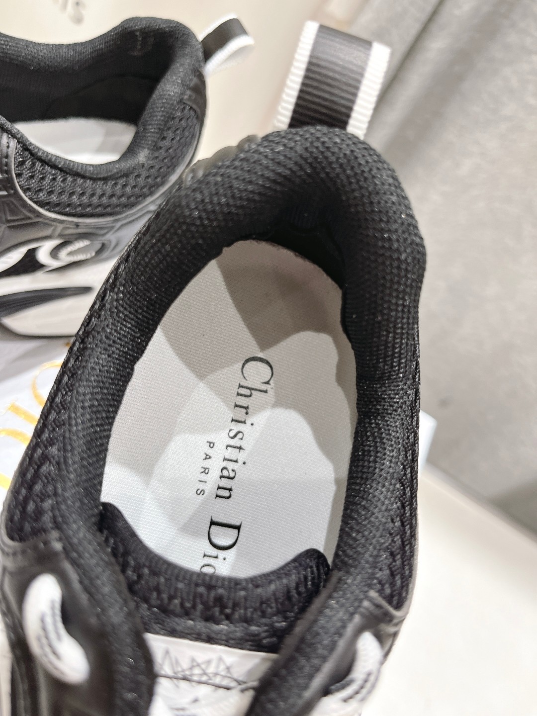高版本出厂  
   Dior*迪奥D家2025ss秋季走秀新款休闲运动鞋老爹鞋
原版购入开发，以 D家