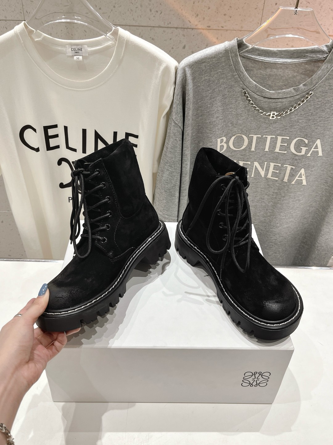 高版本出厂 LOEWE/罗意威F022 25ss秋冬新款明星同款绑带复古马丁靴英伦风军靴原版购入开发耗时
