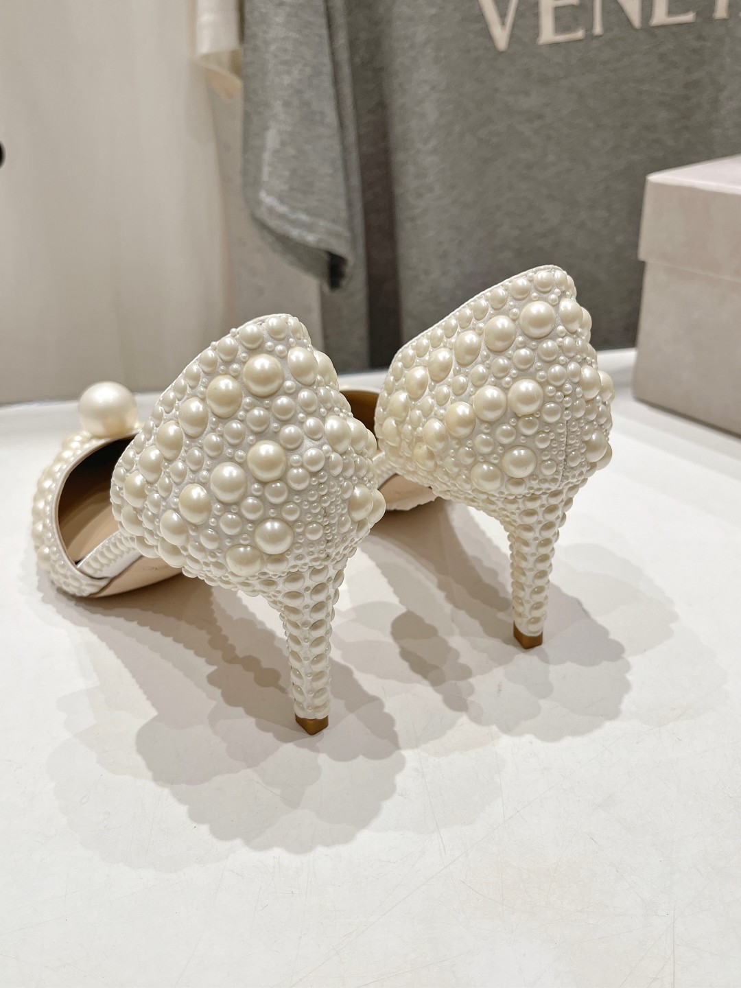 高版本出厂 JIMMY CHOO*｜JC/吉米周ss夏季新款简约小猫跟尖头高跟鞋原版套楦，完美的线条，简