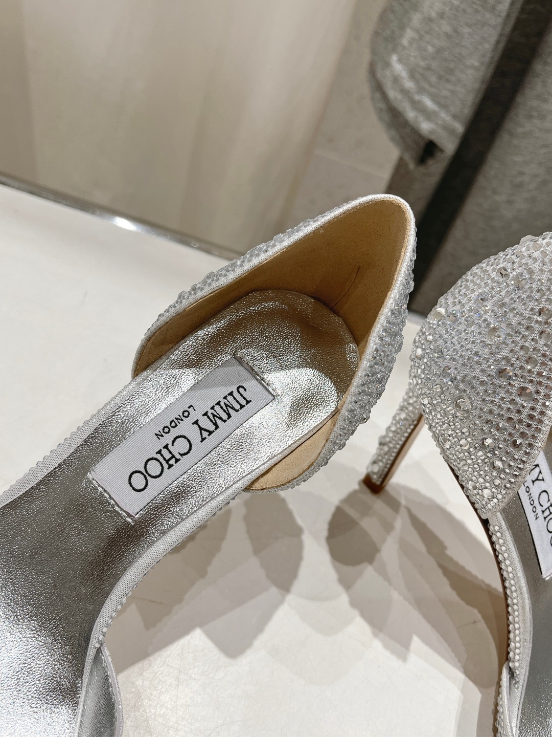 高版本出厂 JIMMY CHOO*｜JC/吉米周ss夏季新款简约小猫跟尖头烫钻高跟鞋单鞋原版套楦，完美的