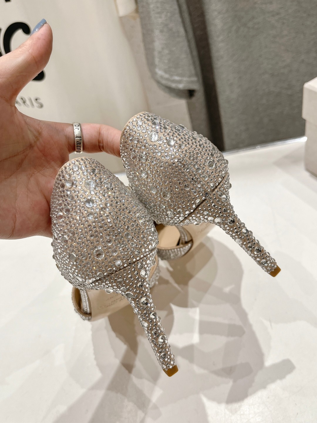 高版本出厂 JIMMY CHOO*｜JC/吉米周ss夏季新款简约小猫跟尖头烫钻高跟鞋单鞋原版套楦，完美的