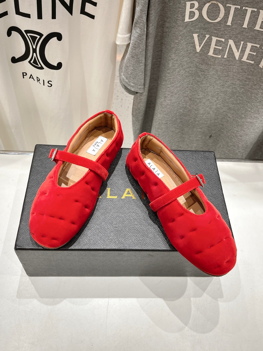 Alaia 24s Ballet Shoes: High-End Elegance with Comfort and Style - 图片 2