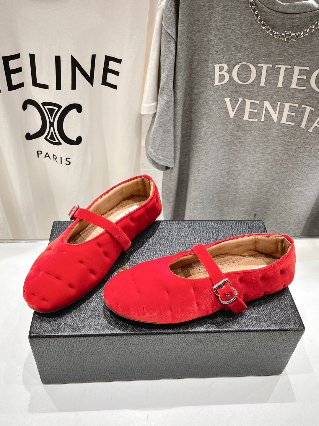 Alaia 24s Ballet Shoes: High-End Elegance with Comfort and Style - 图片 3