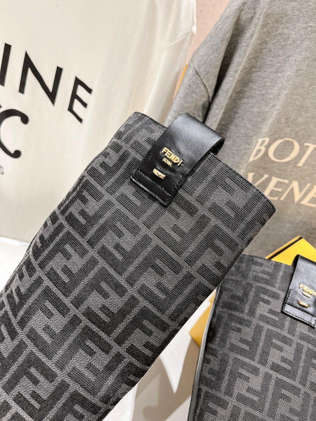 高版本出厂 FENDI芬迪F029 2025ss秋冬新款长靴直筒靴 高筒靴 芬迪又出美靴啦 头层牛皮面料