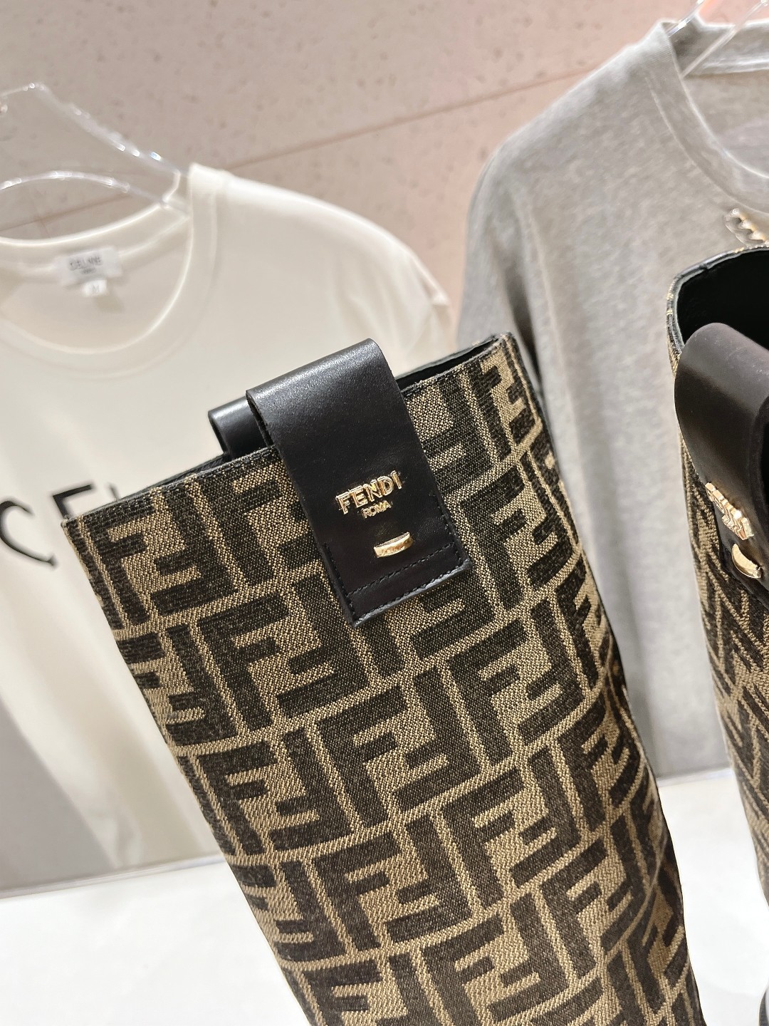 高版本出厂 FENDI芬迪F029 2025ss秋冬新款长靴直筒靴 高筒靴 芬迪又出美靴啦 头层牛皮面料