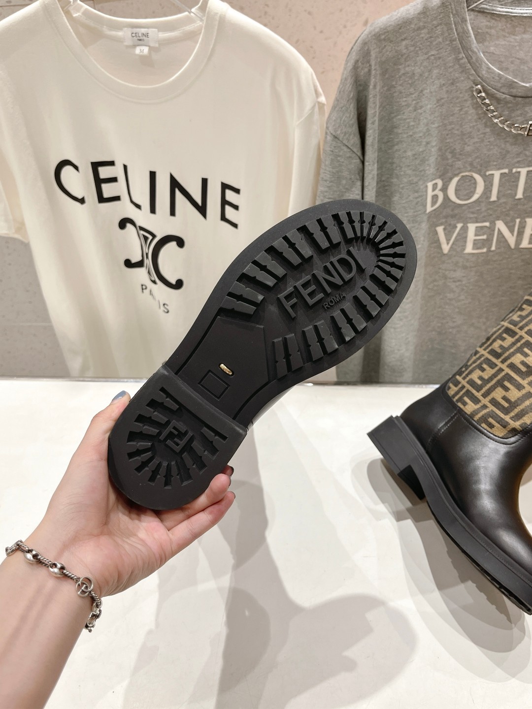 高版本出厂 FENDI芬迪F029 2025ss秋冬新款长靴直筒靴 高筒靴 芬迪又出美靴啦 头层牛皮面料