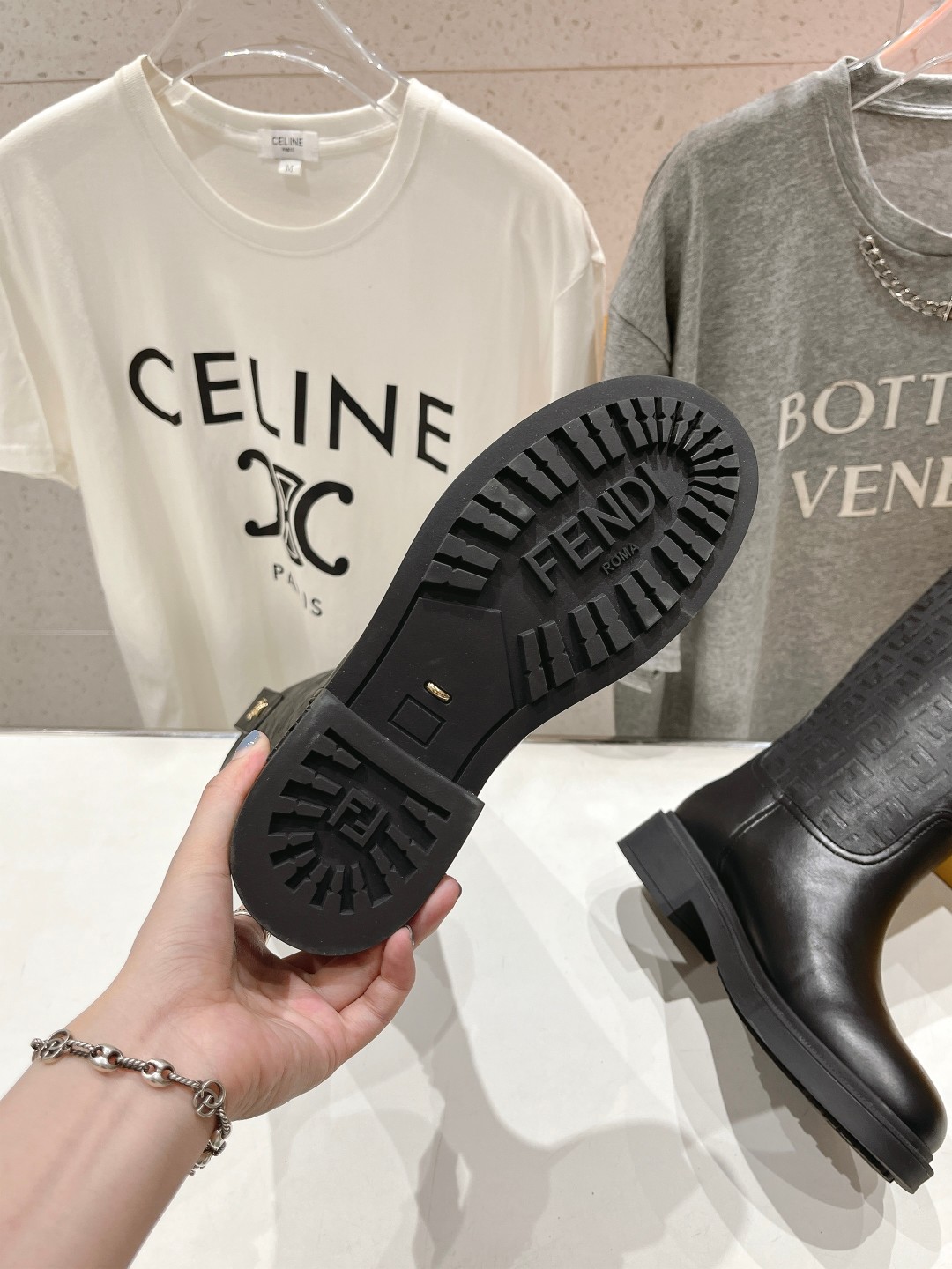 高版本出厂 FENDI芬迪F029 2025ss秋冬新款长靴直筒靴 高筒靴 芬迪又出美靴啦 头层牛皮面料