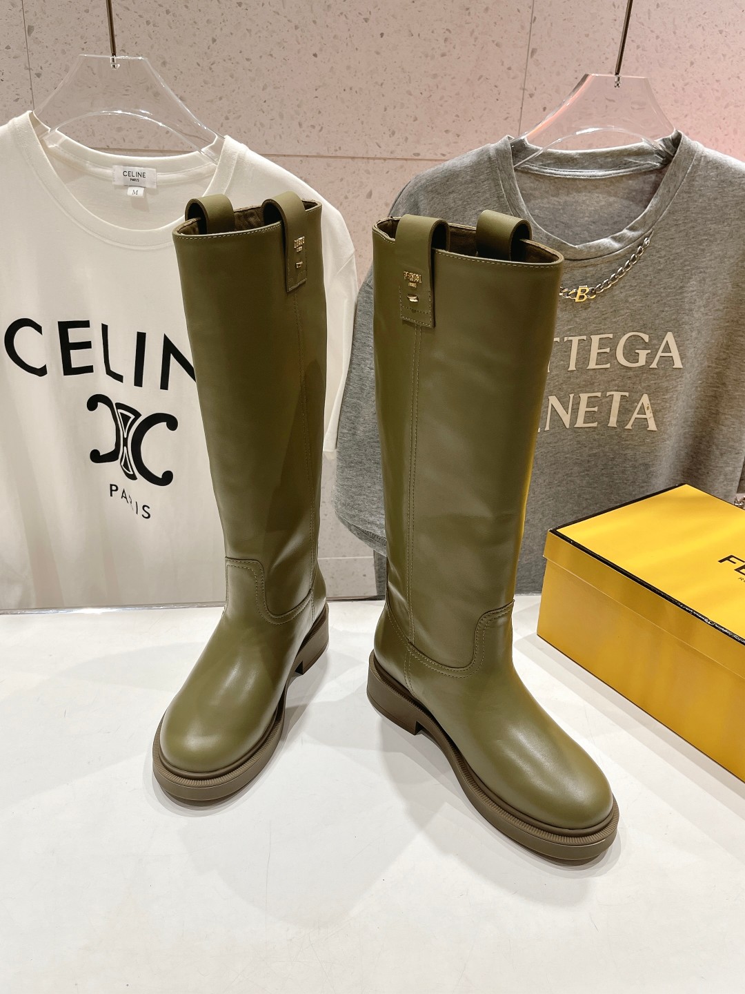 高版本出厂 FENDI芬迪F029 2025ss秋冬新款长靴直筒靴 高筒靴 芬迪又出美靴啦 头层牛皮面料