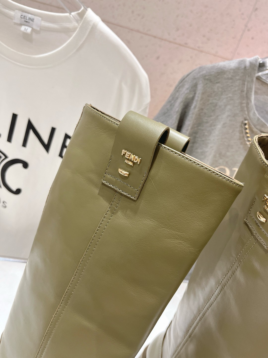 高版本出厂 FENDI芬迪F029 2025ss秋冬新款长靴直筒靴 高筒靴 芬迪又出美靴啦 头层牛皮面料