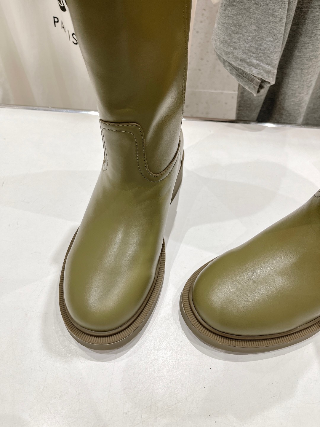 高版本出厂 FENDI芬迪F029 2025ss秋冬新款长靴直筒靴 高筒靴 芬迪又出美靴啦 头层牛皮面料