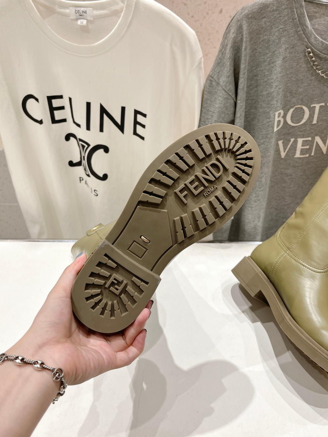 高版本出厂 FENDI芬迪F029 2025ss秋冬新款长靴直筒靴 高筒靴 芬迪又出美靴啦 头层牛皮面料