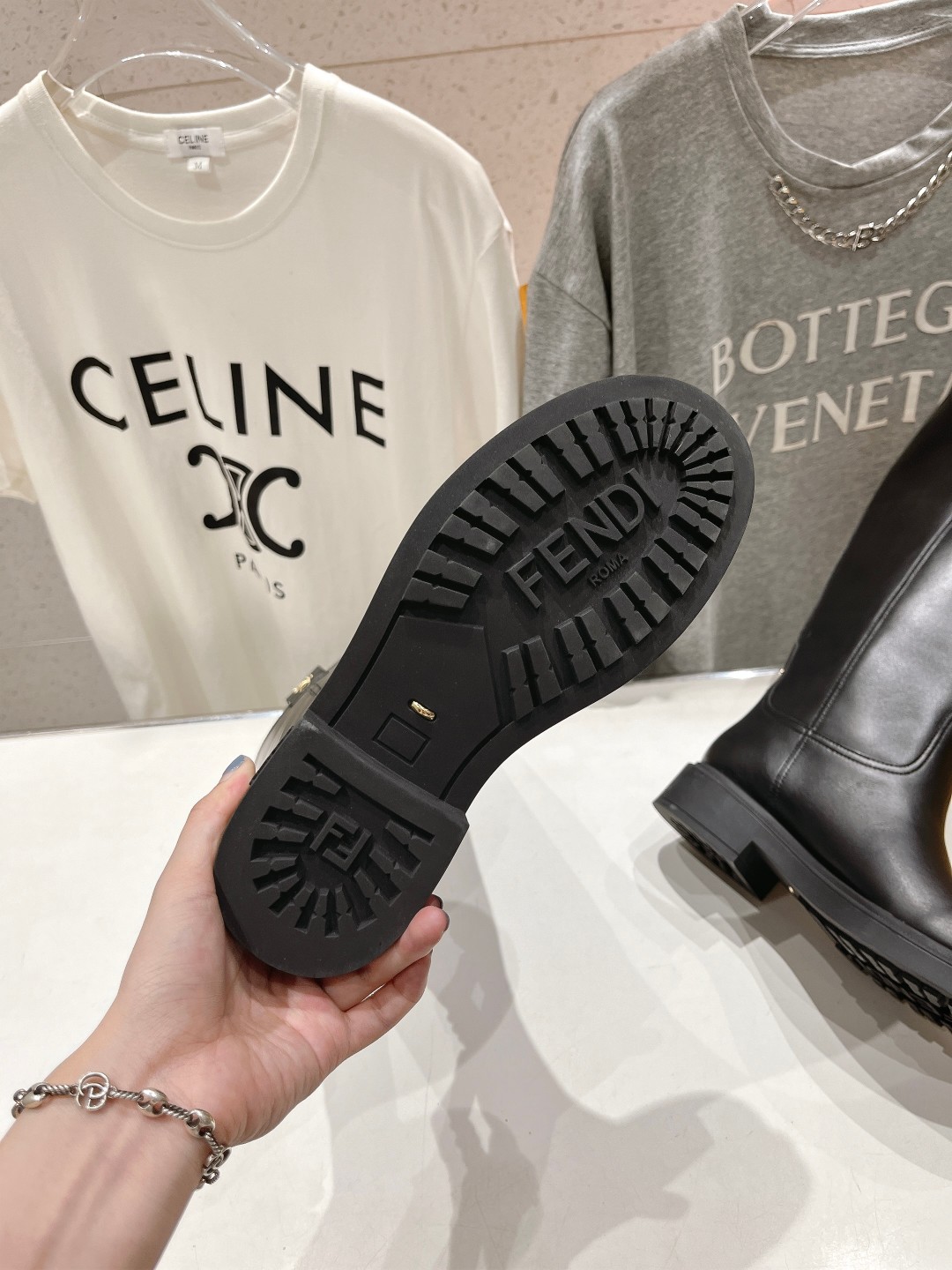 高版本出厂 FENDI芬迪F029 2025ss秋冬新款长靴直筒靴 高筒靴 芬迪又出美靴啦 头层牛皮面料