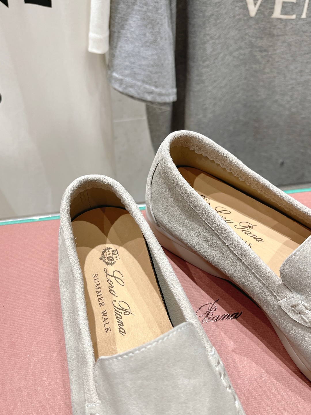 高版本出厂 女款  男款+20
  Loro Piana* LP万年经典款乐福鞋 简约时尚 脚感超级舒适