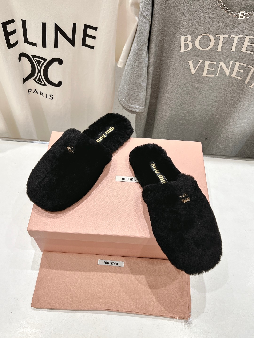 高版本出厂 MiuMiu/缪缪F033 2025ss秋冬新款居家包头毛毛拖鞋毛毛鞋缪缪又让我重新爱了它一