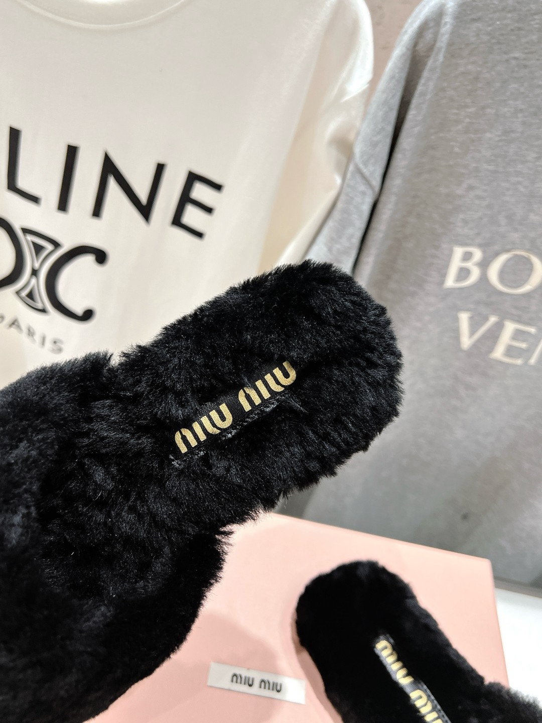 高版本出厂 MiuMiu/缪缪F033 2025ss秋冬新款居家包头毛毛拖鞋毛毛鞋缪缪又让我重新爱了它一