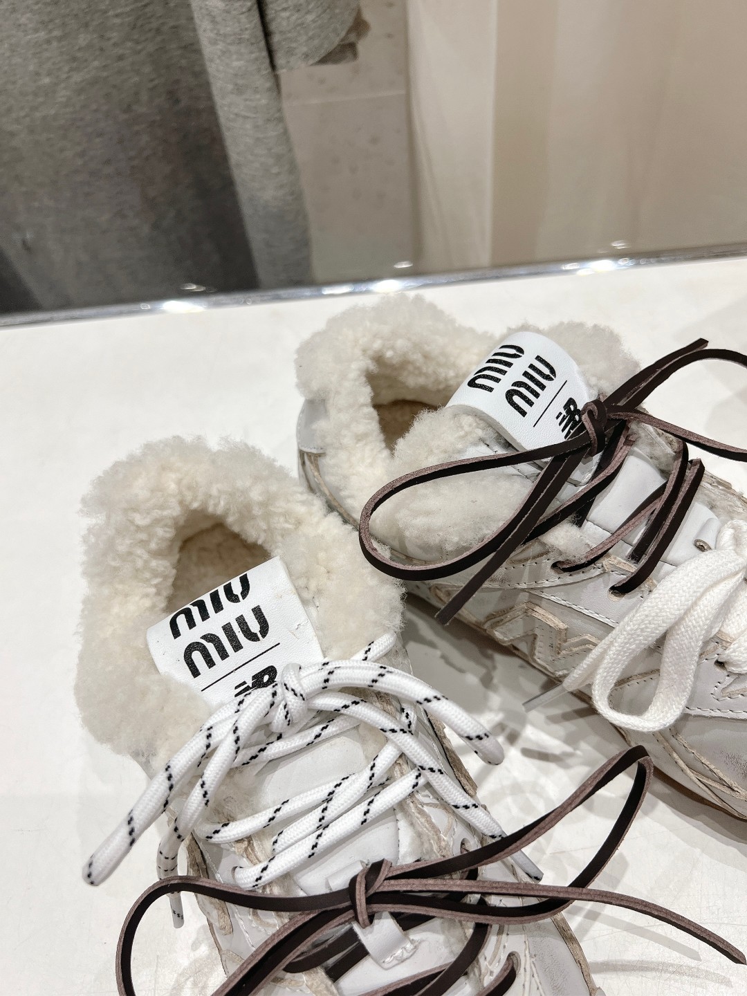 高版本出厂 毛里 miumiu 缪缪F022 Miu Miu x New Balance联名款休闲运动鞋