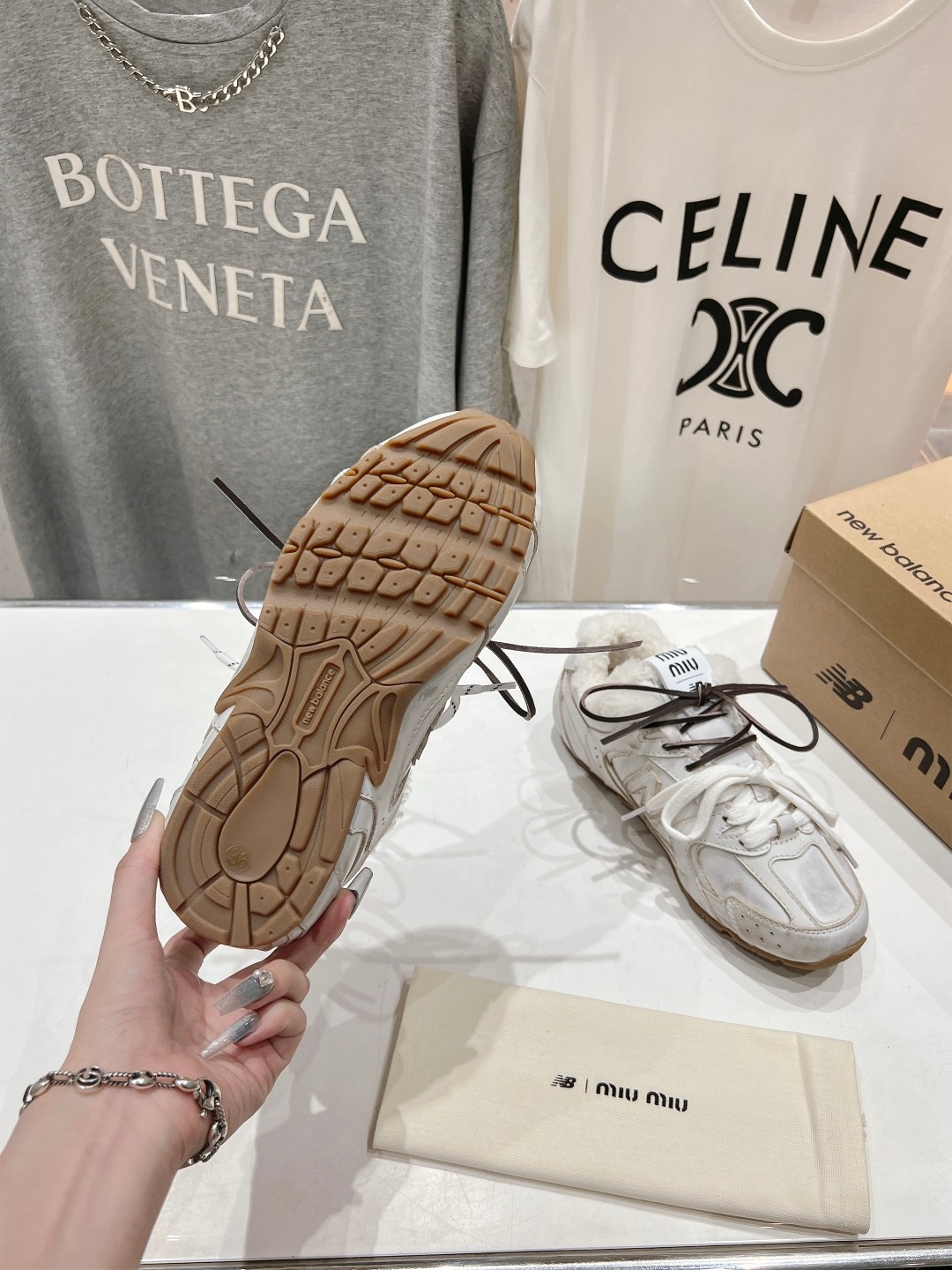 高版本出厂 毛里 miumiu 缪缪F022 Miu Miu x New Balance联名款休闲运动鞋