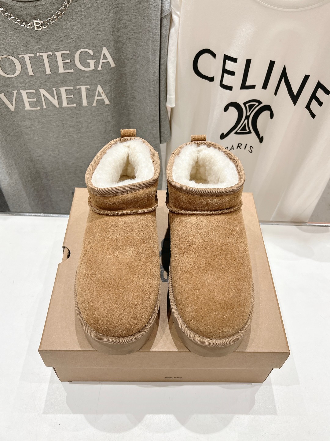 NO:209870,Sell ​​New Year’s goods in a crazy way; all are high-end personalized products; early delivery early; 35/6; 36/1; 37/1; 40/2; pay attention to the big discount at the end of the year, all are not returned or exchanged, special prices,19860909狂甩年货甩；全部是高端自留款；早下早得早得；35/6；36/1；37/1；40/2；注意年尾大甩货,全部不退换,特价款,,Children's