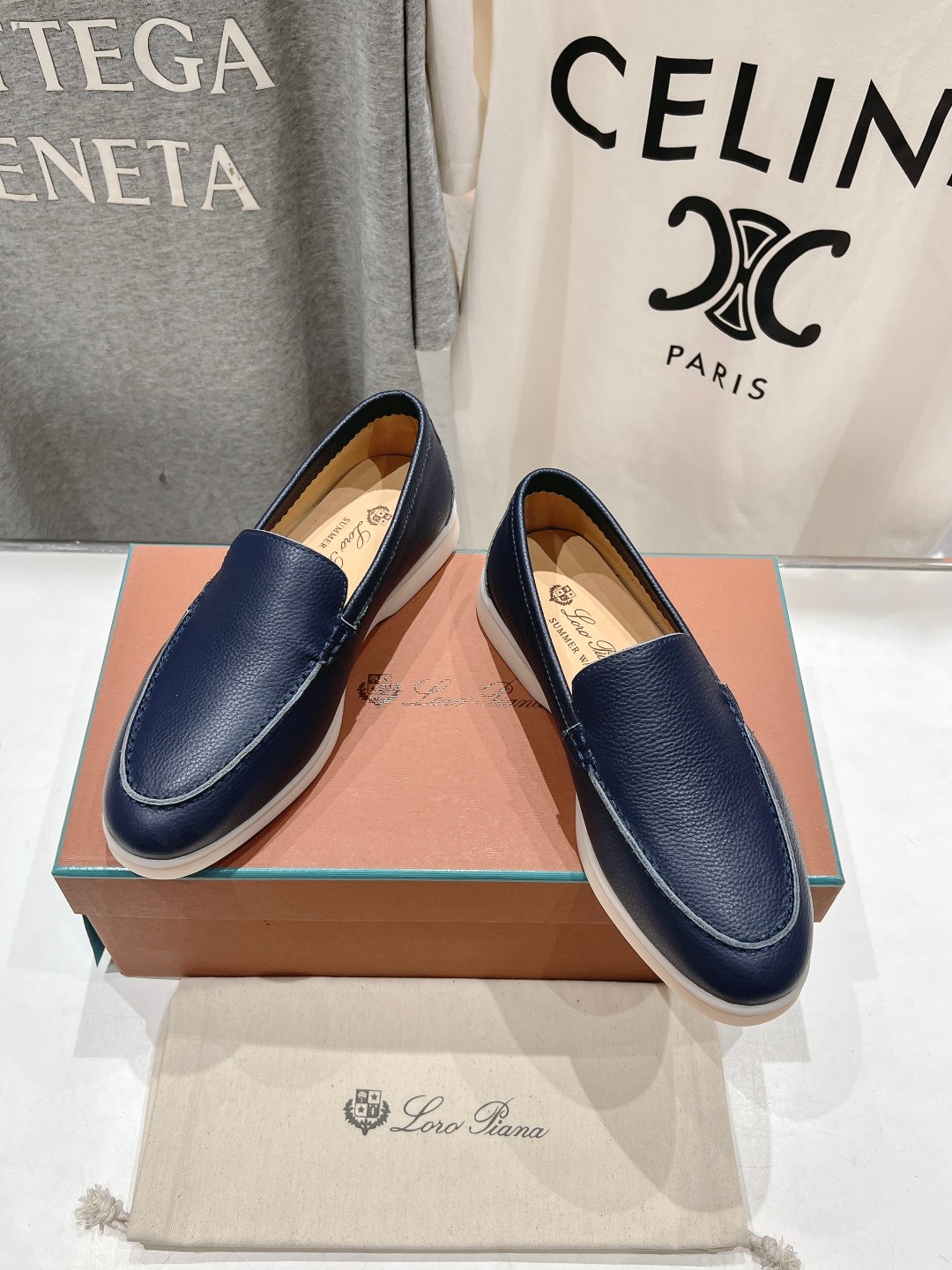 高版本出厂 女款  男款+20
  Loro Piana* LP万年经典款乐福鞋 简约时尚 脚感超级舒适
