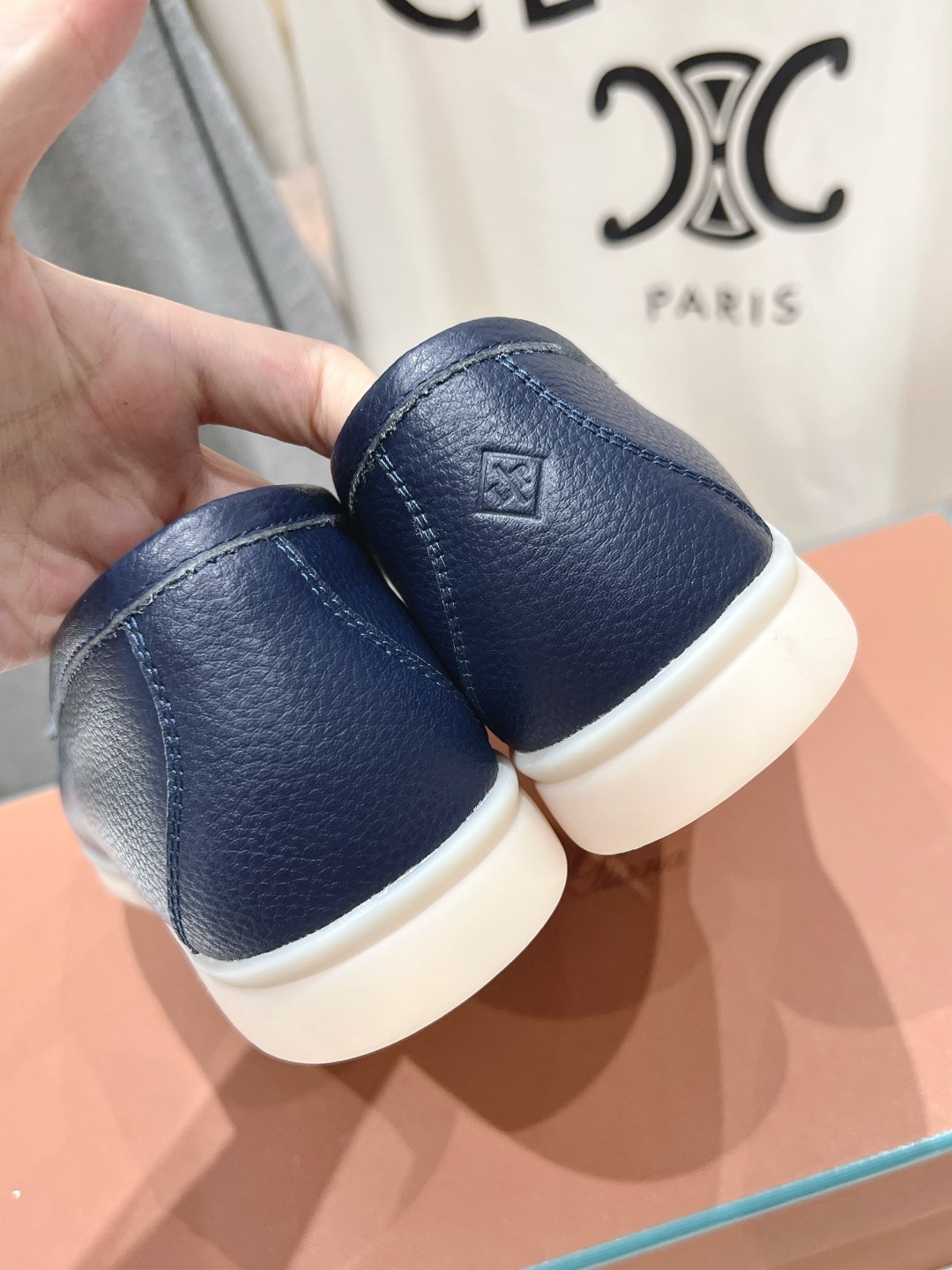 高版本出厂 女款  男款+20
  Loro Piana* LP万年经典款乐福鞋 简约时尚 脚感超级舒适