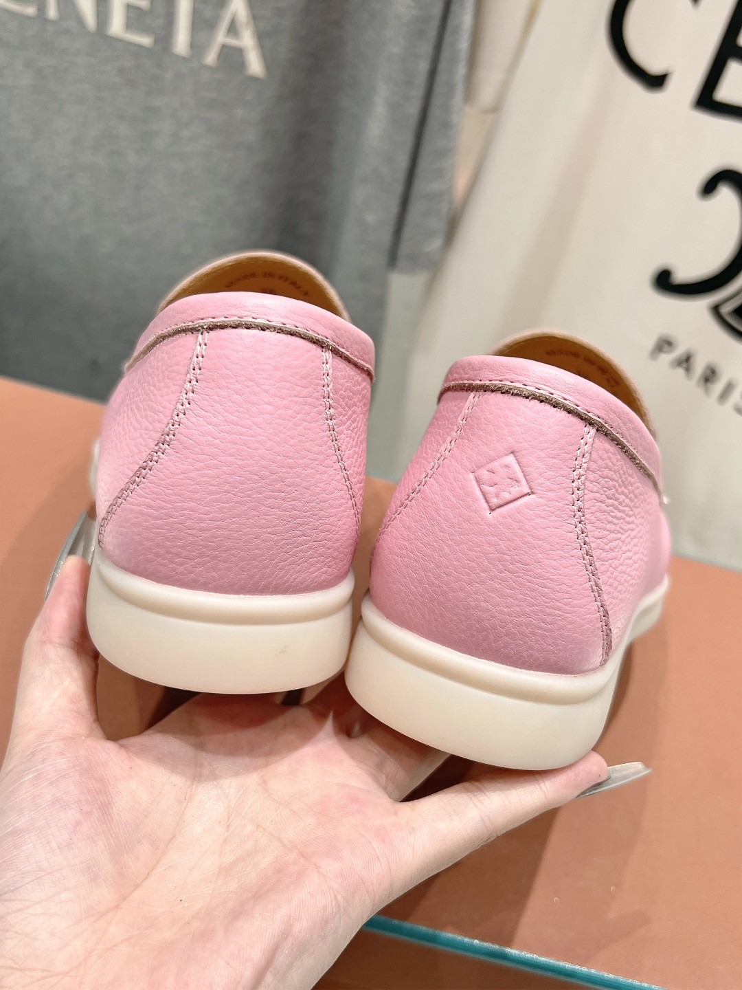 高版本出厂 女款  男款+20
  Loro Piana* LP万年经典款乐福鞋 简约时尚 脚感超级舒适