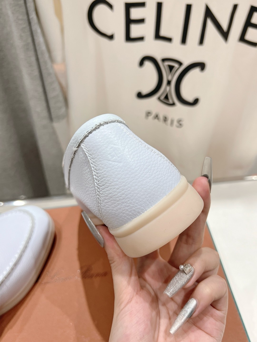 高版本出厂 女款  男款+20
  Loro Piana* LP万年经典款乐福鞋 简约时尚 脚感超级舒适
