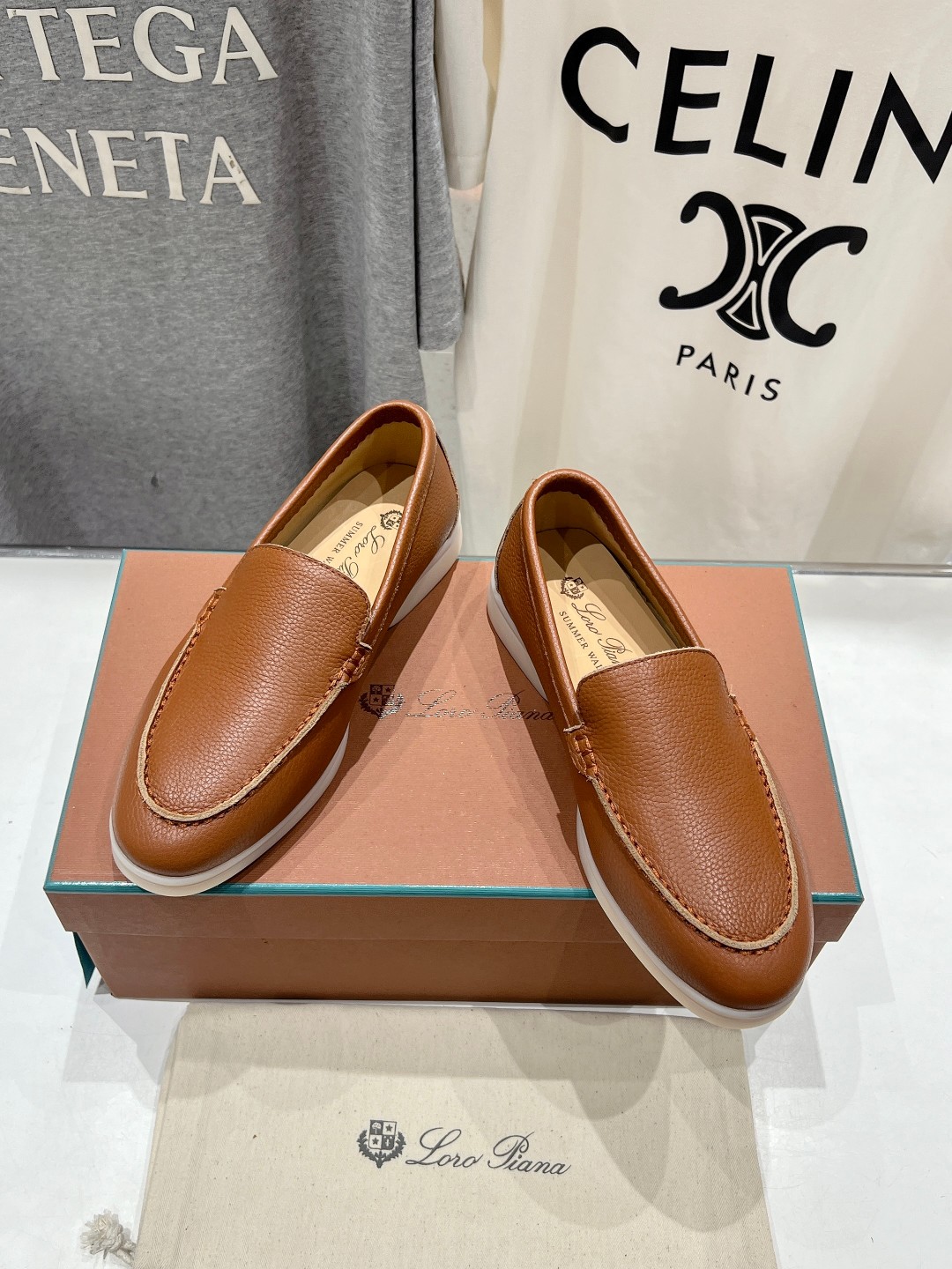 高版本出厂 女款  男款+20
  Loro Piana* LP万年经典款乐福鞋 简约时尚 脚感超级舒适