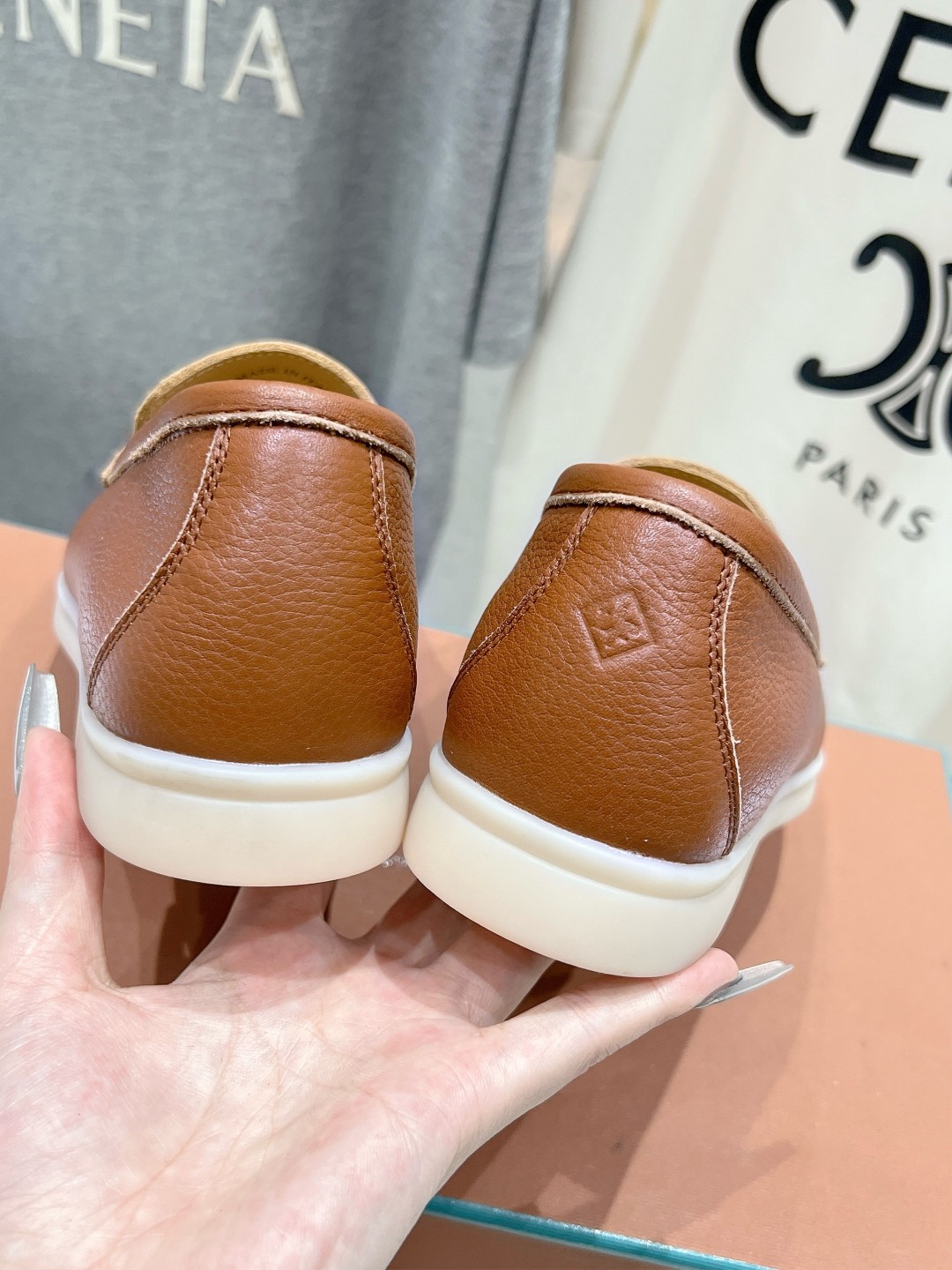 高版本出厂 女款  男款+20
  Loro Piana* LP万年经典款乐福鞋 简约时尚 脚感超级舒适