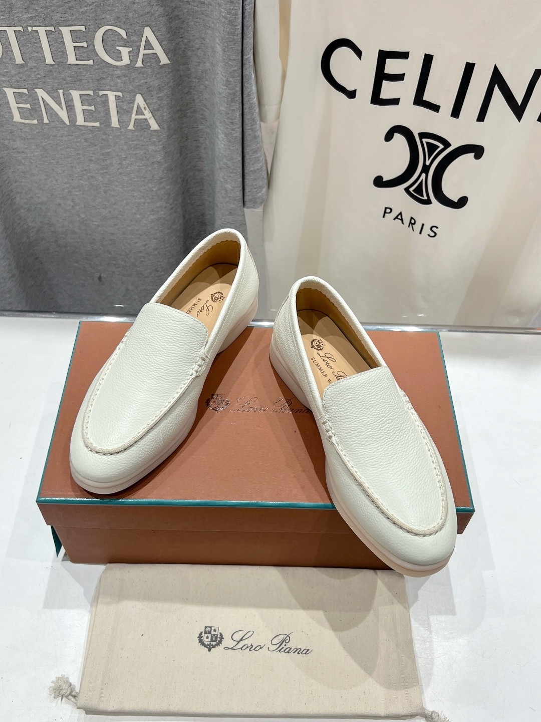 高版本出厂 女款  男款+20
  Loro Piana* LP万年经典款乐福鞋 简约时尚 脚感超级舒适
