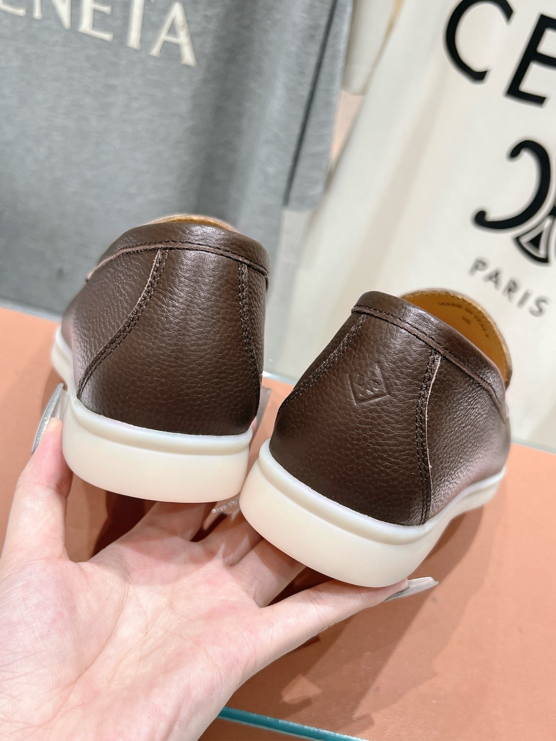高版本出厂 女款  男款+20
  Loro Piana* LP万年经典款乐福鞋 简约时尚 脚感超级舒适
