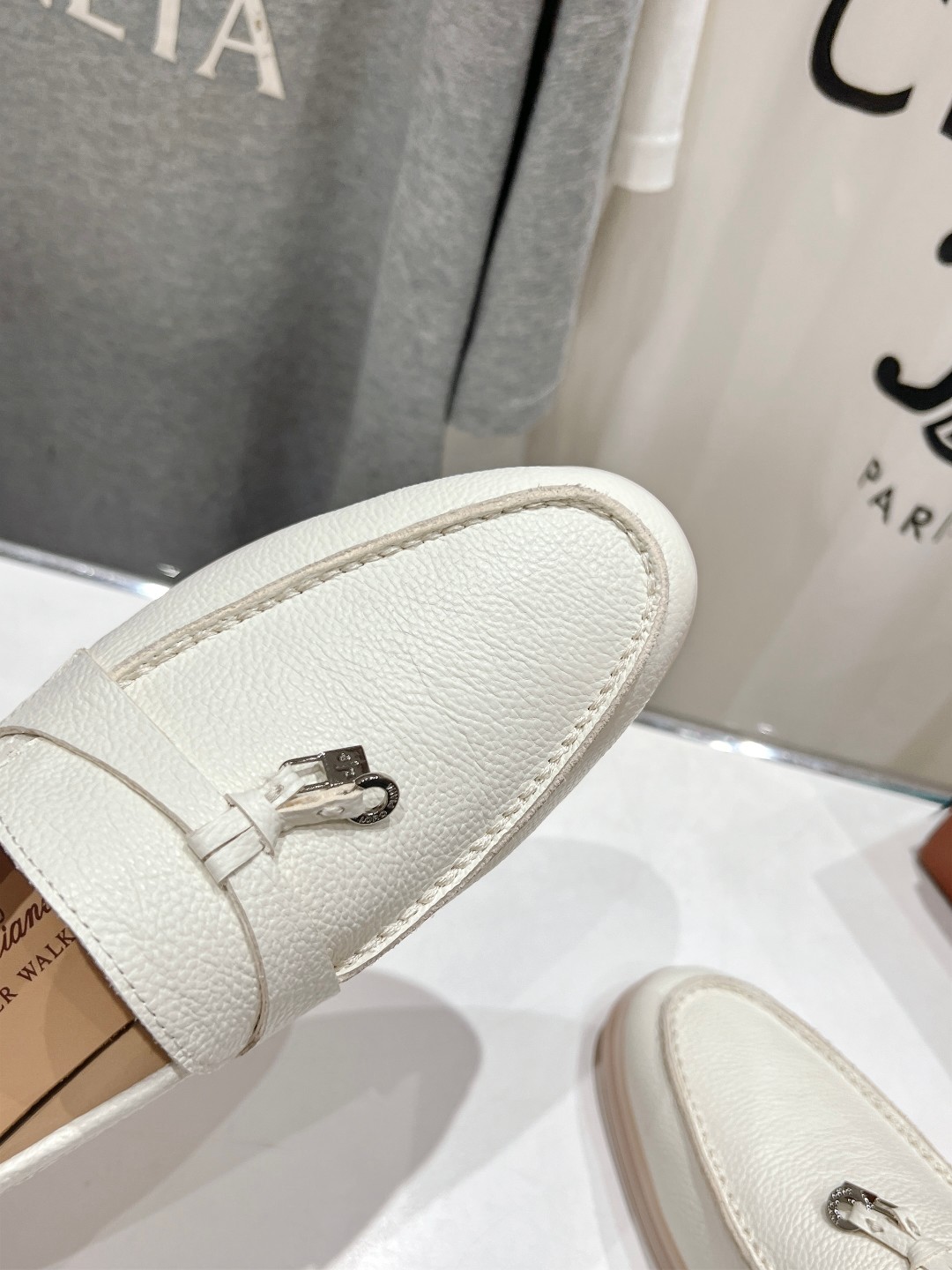 高版本出厂 女款  男款+20
  Loro Piana* LP万年经典款乐福鞋 简约时尚 脚感超级舒适