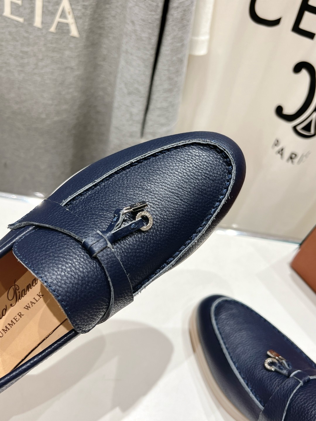 高版本出厂 女款  男款+20
  Loro Piana* LP万年经典款乐福鞋 简约时尚 脚感超级舒适
